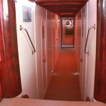 Barbaros Yachting Private Gulet 4 Cabin * 博德鲁姆