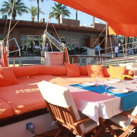 Barbaros Yachting Private Gulet 4 Cabin 船屋 博德鲁姆